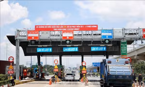 Thêm 32.000 xe dán thẻ tại trạm trên 4 tuyến cao tốc của VEC