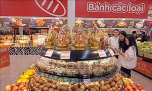 Nhiều kênh phân phối mở cửa phục vụ mua sắm ngày mùng 1 Tết