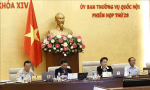 Họp UBTV Quốc hội: Điều chỉnh tăng lương cần tính toán kỹ