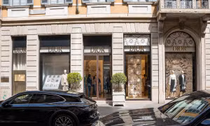 Armani, Dior bị điều tra liên quan cáo buộc bóc lột người lao động