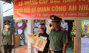 Đại úy Công an hy sinh trong khi làm nhiệm vụ được thăng cấp bậc hàm