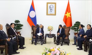 Phó Thủ tướng Lê Văn Thành hội kiến với Phó Chủ tịch Quốc hội Lào