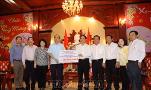 Bí thư Thành ủy TP Hồ Chí Minh thăm, chúc Tết Đảng bộ và nhân dân tỉnh Tây Ninh