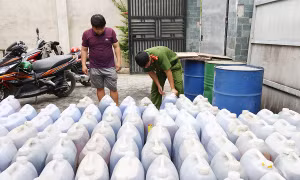  Bắt quả tang vụ vận chuyển hơn 14.000 lít mỡ động vật không rõ nguồn gốc