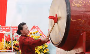 Chủ tịch Quốc hội Nguyễn Thị Kim Ngân dự Lễ khai giảng năm học mới tại Thành phố Hồ Chí Minh