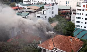 Hà Nội: Cháy bếp nhà hàng trên phố Lý Thường Kiệt