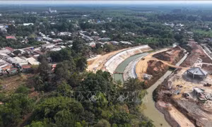 Ba dự án kè chống sạt lở gặp khó khăn trong giải phóng mặt bằng