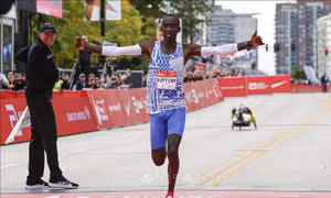 Thế giới thương tiếc trước sự ra đi đột ngột của kỷ lục gia marathon thế giới Kelvin Kiptum 