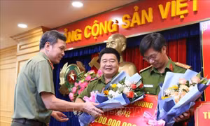 Khen thưởng lực lượng phá chuyên án ma túy lớn, thu giữ 64 kg ma túy