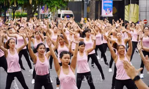 Trên 700 phụ nữ cùng đồng diễn Aerobic ở Thành phố Hồ Chí Minh