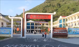 Những dấu hiệu bất minh ở Trường Tiểu học Đoàn Kết (Lai Châu)