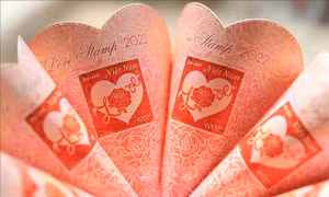 Bộ Thông tin và Truyền thông phát hành bộ 'Tem tình yêu'
