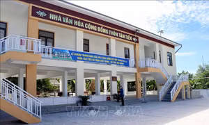 Những ngôi nhà văn hóa cộng đồng kết hợp tránh bão lũ