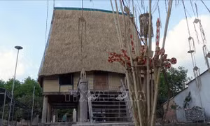 Phục dựng, bảo tồn không gian nhà rông truyền thống