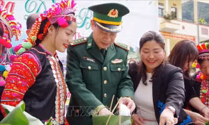 Quân dân biên giới đón Xuân sớm