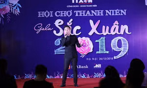 Giải ba Giọng hát hay Hà Nội Đức Trung hát gây Quỹ nghĩa tình đoàn viên