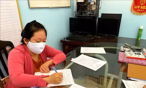 Triệu tập hai đối tượng để điều tra hành vi thu mua sổ bảo hiểm xã hội, trục lợi bất chính