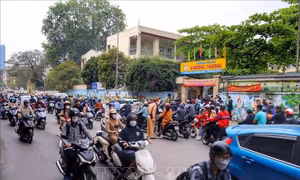 Hà Nội: Xử lý các điểm nguy cơ ùn tắc giao thông ở cổng trường học