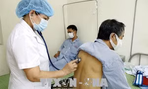 Thừa Thiên - Huế: Hỗ trợ thẻ bảo hiểm y tế cho 100% người nhiễm HIV