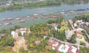Di dời lồng, bè cá phục vụ thi công cầu Thống Nhất (Đồng Nai)