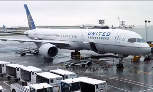 United Airlines đạt được thỏa thuận không sa thải 2.850 phi công