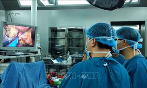 Lần đầu ngành Y miền Trung nội soi cắt gan cho bệnh nhân ung thư