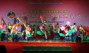 Khai mạc Liên hoan 'Tiếng hát Làng Sen' năm 2019
