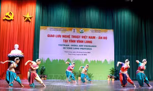 Giao lưu nghệ thuật Việt Nam - Ấn Độ tại tỉnh Vĩnh Long