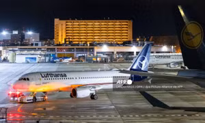 Máy bay của hãng hàng không Lufthansa hạ cánh khẩn cấp tại Hy Lạp