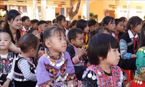 Khắc phục khó khăn sau lũ dữ, thầy trò trường vùng cao Hồ Bốn hân hoan ngày khai giảng
