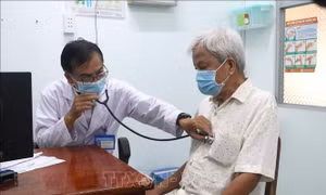 Vĩnh Long với mục tiêu bảo hiểm y tế toàn dân - Bài 1: Đồng hành chăm sóc sức khỏe người dân