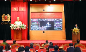 Lấy người dân là trung tâm để triển khai các giải pháp bảo đảm an ninh, trật tự