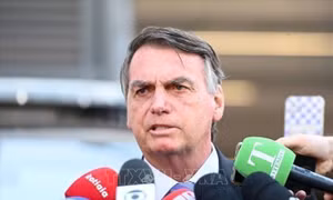 Cảnh sát Brazil cáo buộc cựu Tổng thống Bolsonaro âm mưu đảo chính