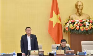 Ủy ban Thường vụ Quốc hội thảo luận các báo cáo kinh tế - xã hội, ngân sách nhà nước