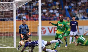 V.League 2018: Hà Nội 'dìm' XSKT Cần Thơ ở đáy bảng xếp hạng