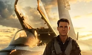 'Top Gun' trở lại vị trí dẫn đầu phòng vé Bắc Mỹ sau 36 năm 