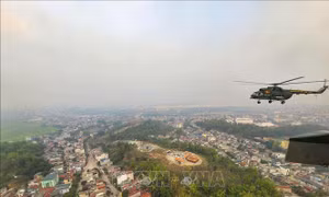 Ngắm thung lũng Mường Thanh từ trực thăng của Không quân Việt Nam