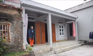 Quan tâm, chăm lo nhà ở cho hộ nghèo