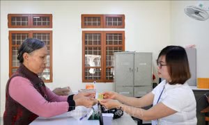 Có lộ trình triển khai chi trả không dùng tiền mặt tới các đối tượng an sinh xã hội