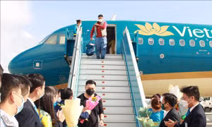 Khánh Hòa: Đón hàng trăm du khách 'xông đất' trong ngày đầu tiên Tết Nguyên đán Nhâm Dần