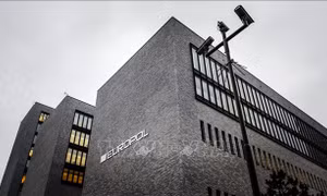 Europol bắt giữ 15 đối tượng trong đường dây kết hôn giả ở CH Cyprus