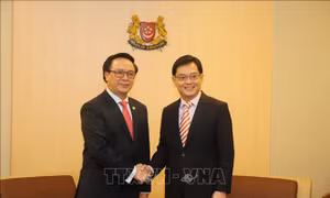 Đoàn đại biểu Đảng ta thăm chính thức Singapore 