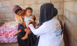 'Thiên sứ' khám chữa bệnh miễn phí tại ngôi làng nghèo ở Yemen