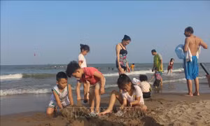 Thanh Hóa cho phép mở dịch vụ tắm biển tại các bãi tắm công cộng