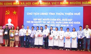 Tri ân những thầy cô, bảo mẫu nuôi dạy trẻ khuyết tật, mồ côi