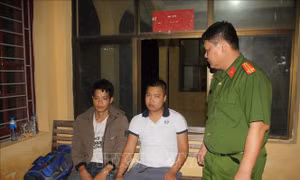 Ba đối tượng đổ dầu thải vào nguồn nước Hà Nội nhận hơn 12 năm tù 