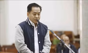 Xét xử Phan Văn Anh Vũ và đồng phạm: Làm rõ mục đích thuê, mua, nhận chuyển nhượng 7 dự án nhà đất 