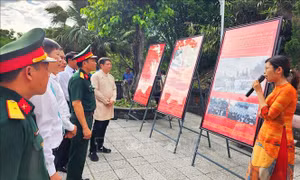 Triển lãm chuyên đề '77 năm - Trọn vẹn nghĩa tình'