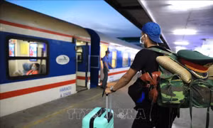 Ngành đường sắt giảm 10% giá vé tàu cho tân sinh viên