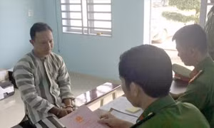 Khởi tố đối tượng làm giả sổ đỏ và phóng hỏa đốt trụ sở để phi tang